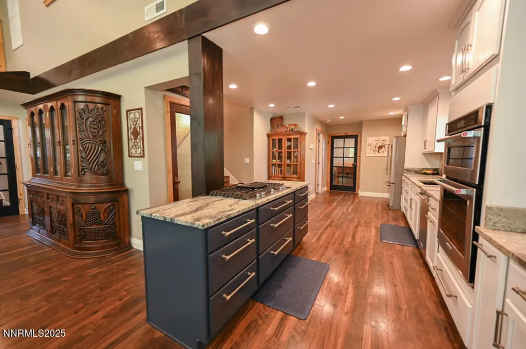 1147 Autumn Hills Gardnerville NV 89460