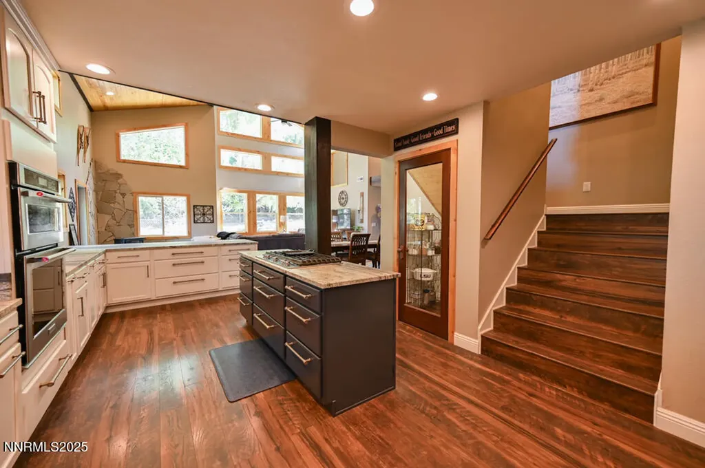 1147 Autumn Hills Gardnerville NV 89460