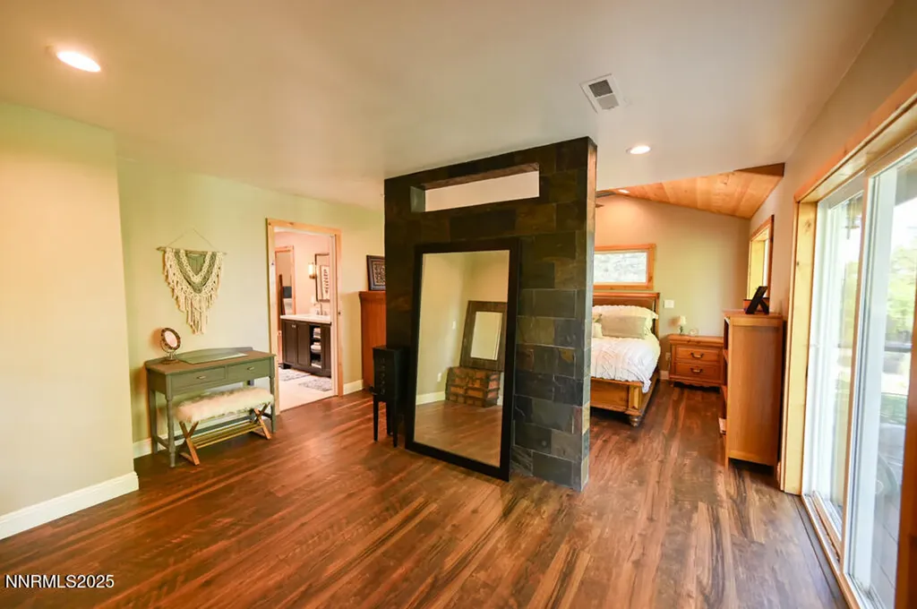1147 Autumn Hills Gardnerville NV 89460