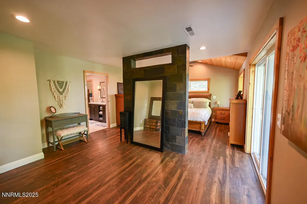 1147 Autumn Hills Gardnerville NV 89460