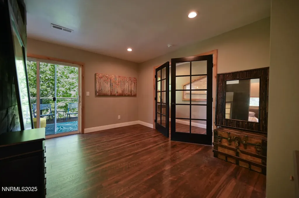 1147 Autumn Hills Gardnerville NV 89460