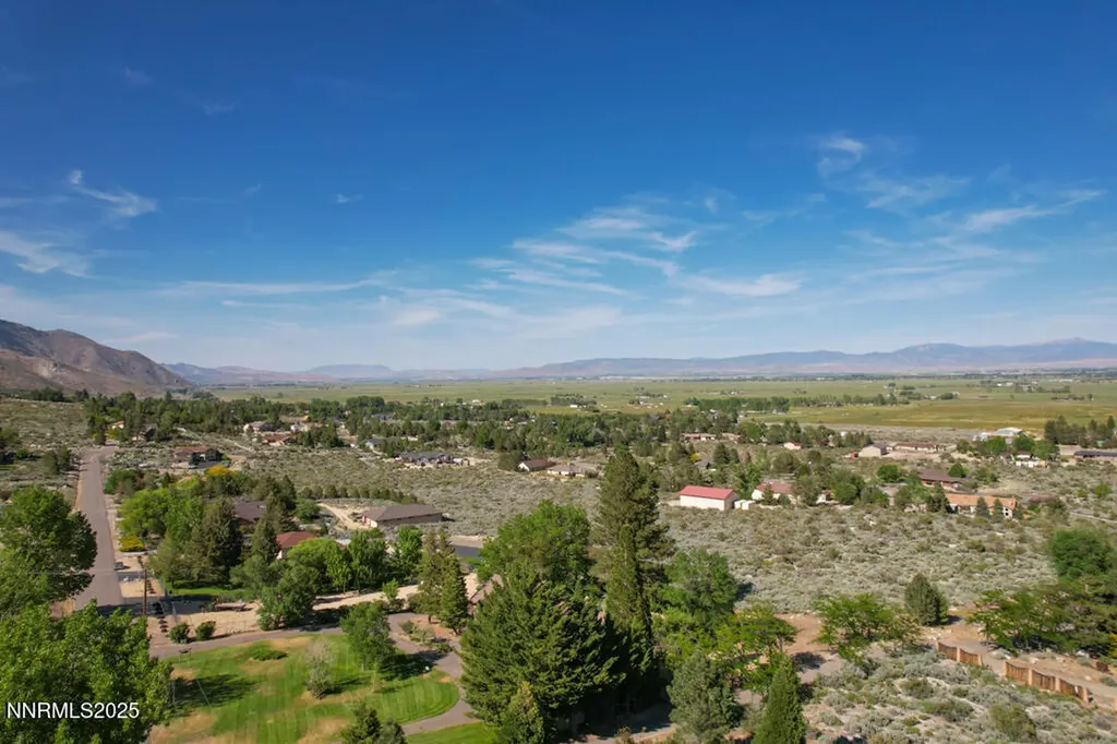 1147 Autumn Hills Gardnerville NV 89460