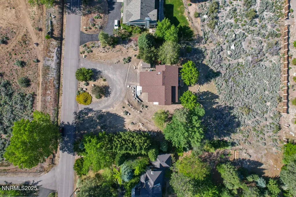 1147 Autumn Hills Gardnerville NV 89460