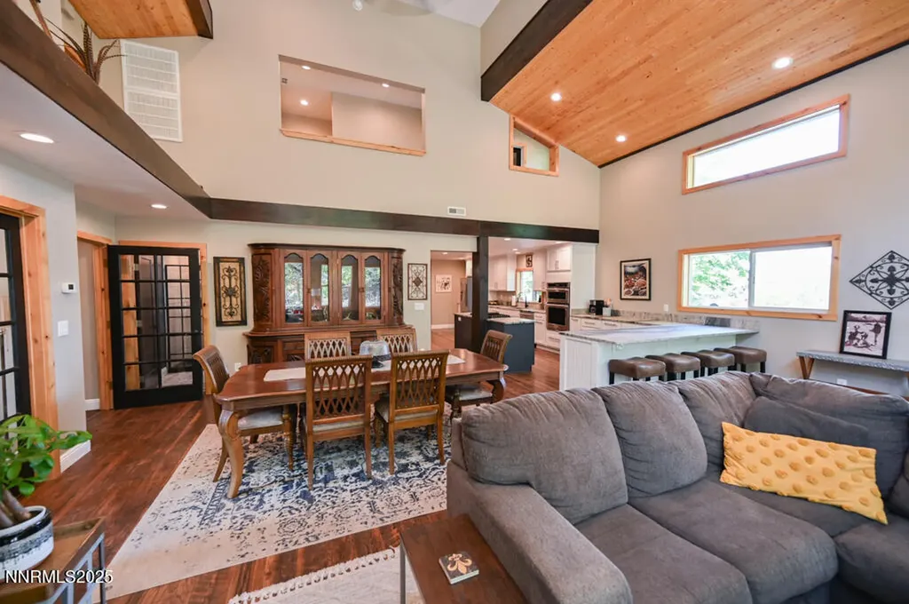 1147 Autumn Hills Gardnerville NV 89460