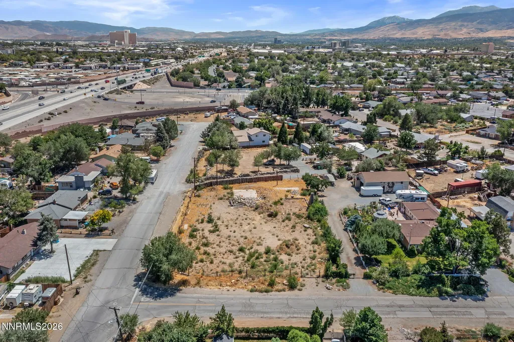 2090 Fife Reno NV 89512
