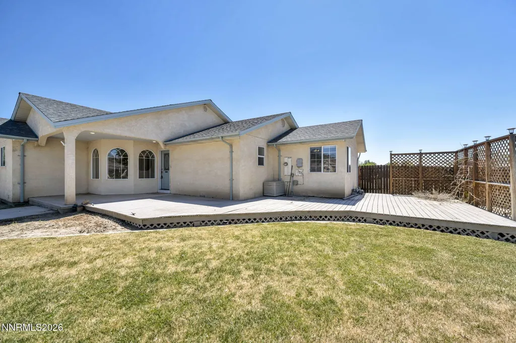 1221 Golden Park Fallon NV 89406