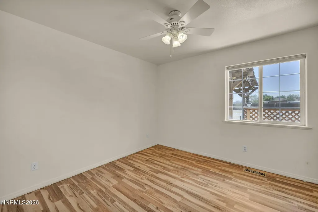 1221 Golden Park Fallon NV 89406