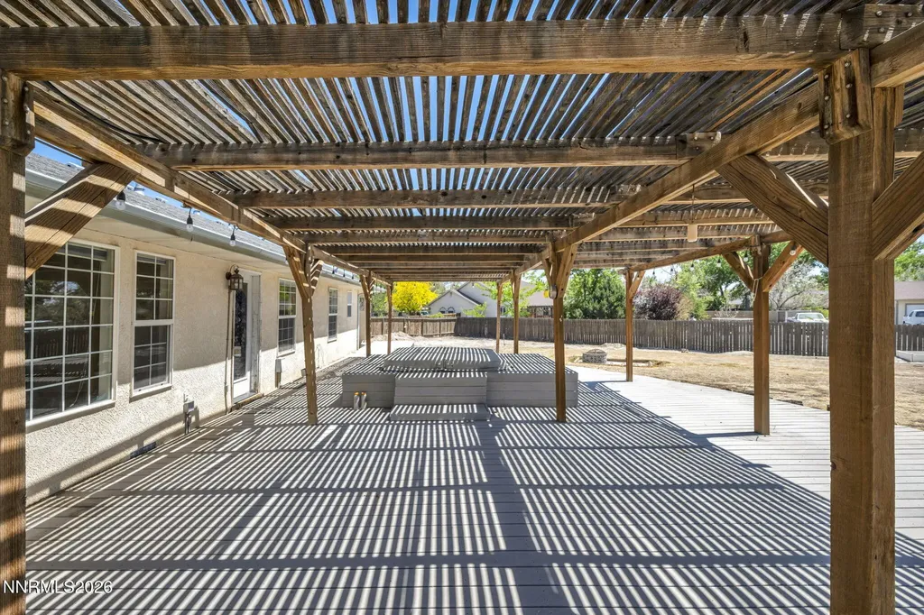 1221 Golden Park Fallon NV 89406