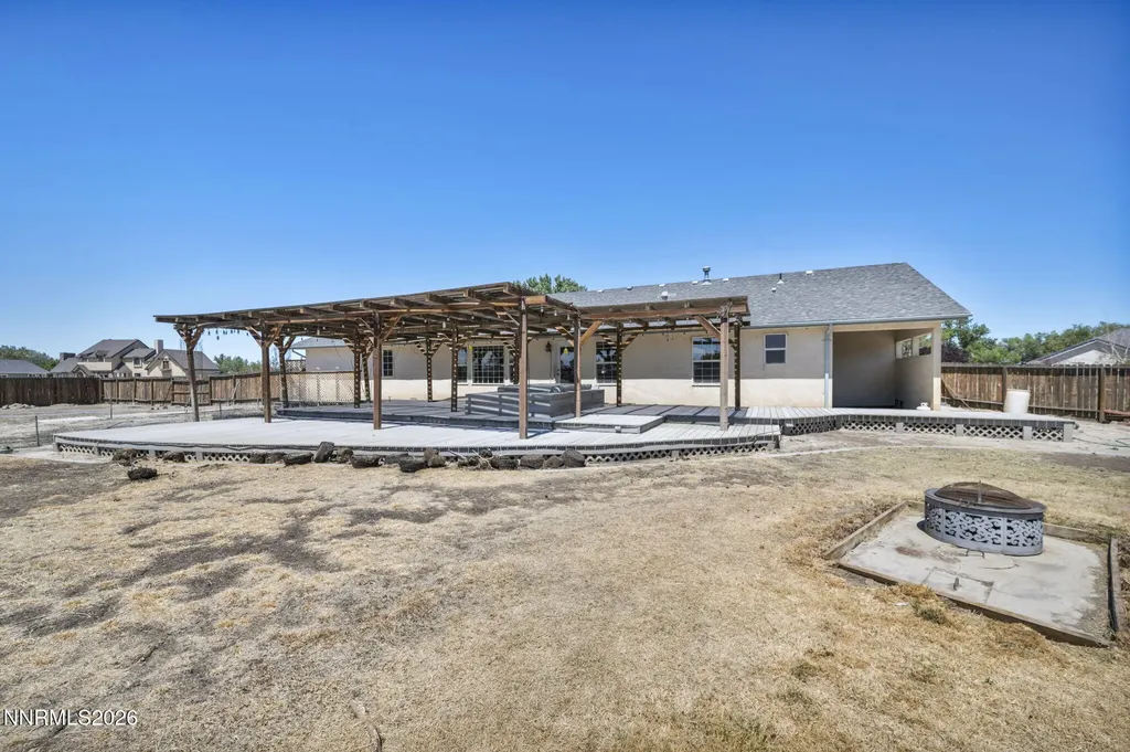 1221 Golden Park Fallon NV 89406
