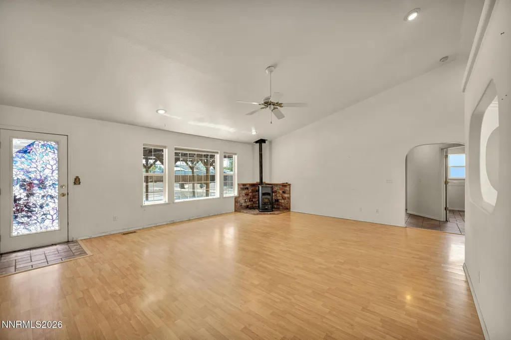 1221 Golden Park Fallon NV 89406