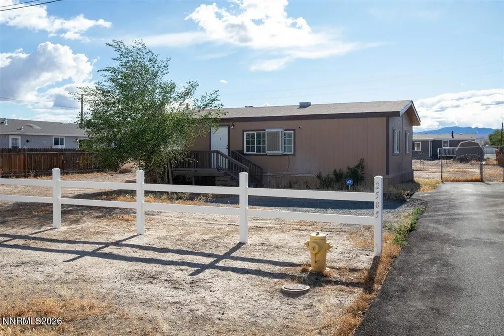 2585 Rawhide Silver Springs NV 89429