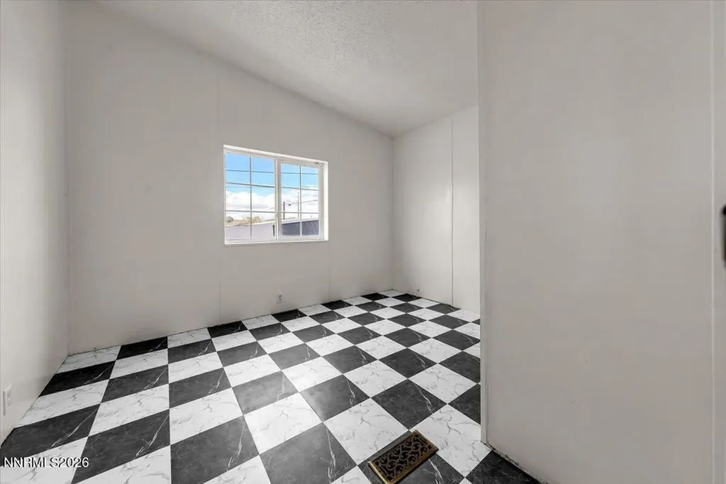 2585 Rawhide Silver Springs NV 89429