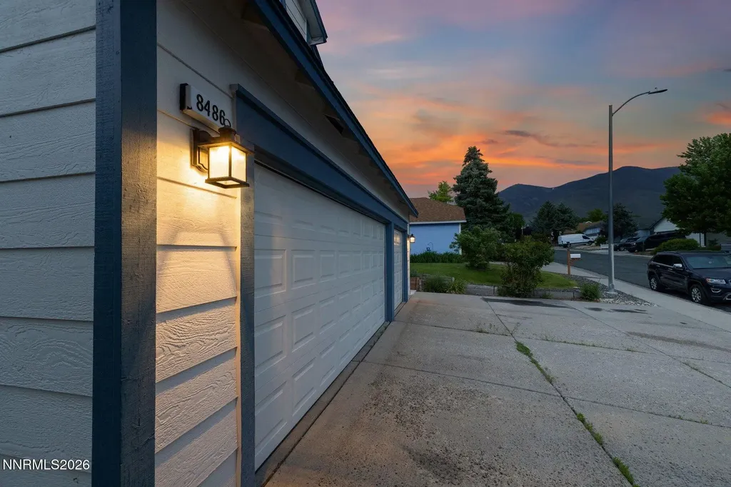 8486 Piper Reno NV 89506