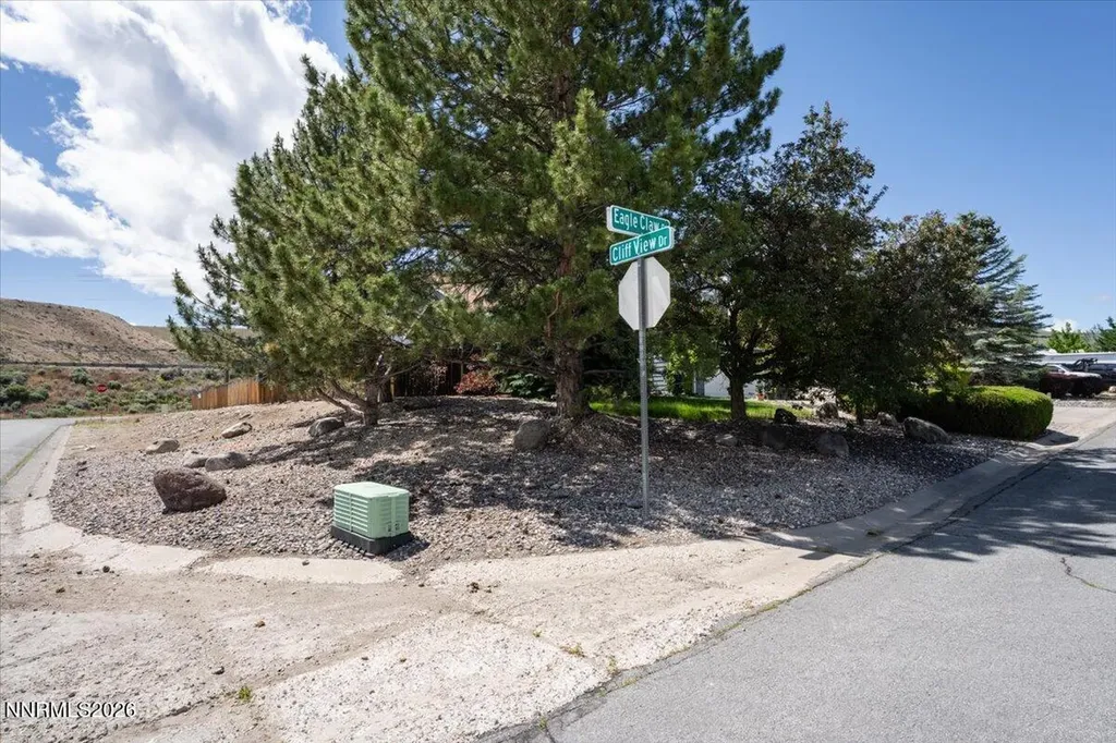 10 Eagle Claw Reno NV 89523