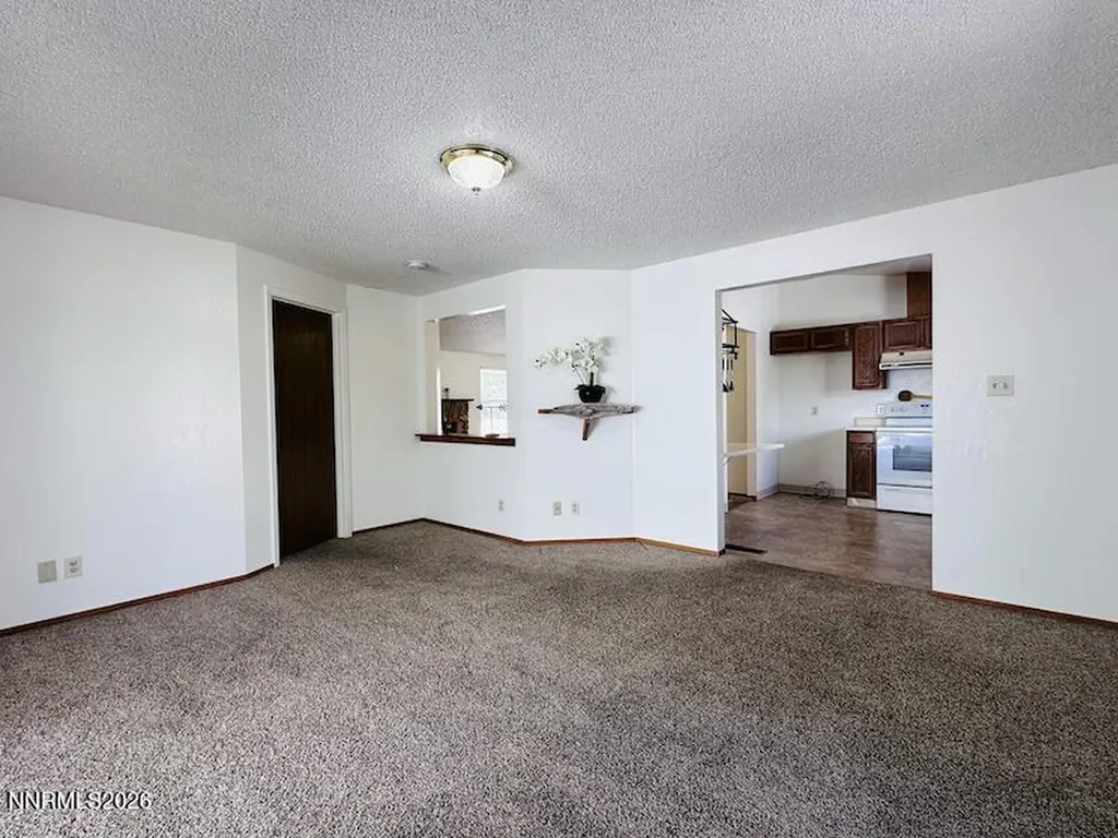 1182 Blue Lakes Reno NV 89523
