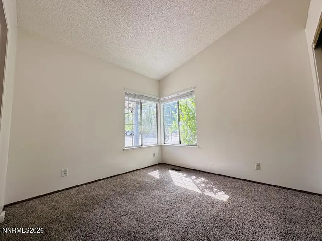 1182 Blue Lakes Reno NV 89523