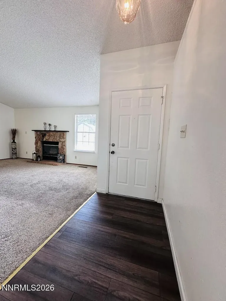 1182 Blue Lakes Reno NV 89523