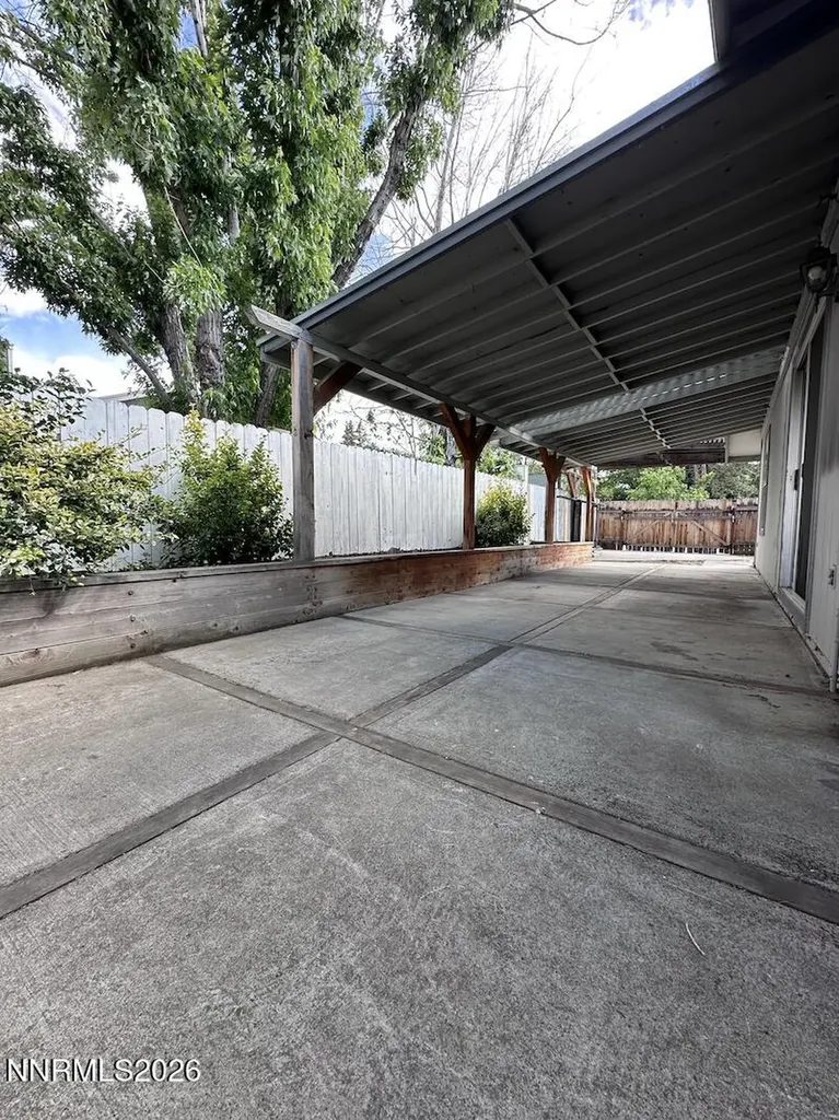 1182 Blue Lakes Reno NV 89523