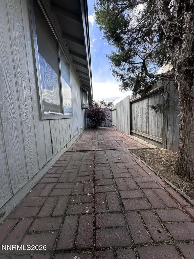 1182 Blue Lakes Reno NV 89523