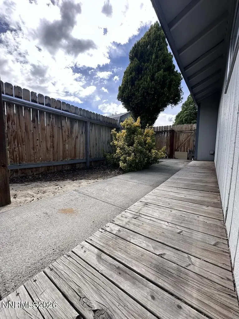1182 Blue Lakes Reno NV 89523