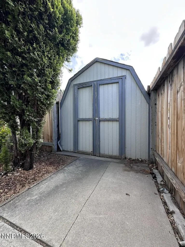 1182 Blue Lakes Reno NV 89523
