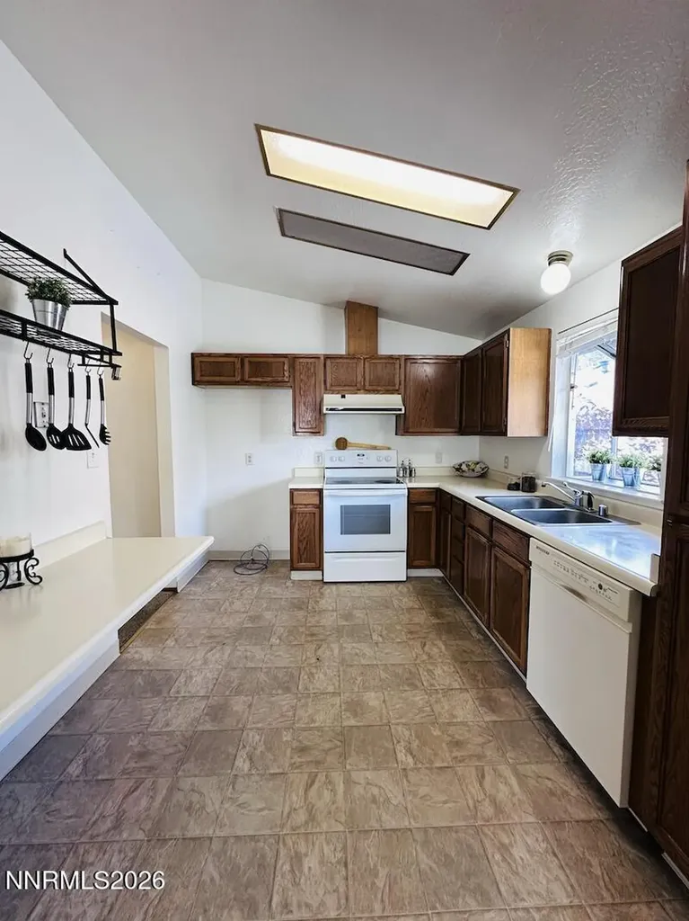 1182 Blue Lakes Reno NV 89523