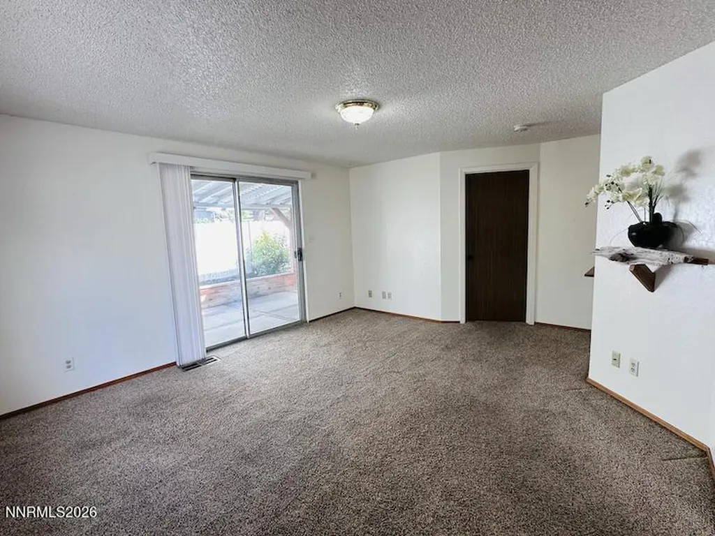 1182 Blue Lakes Reno NV 89523