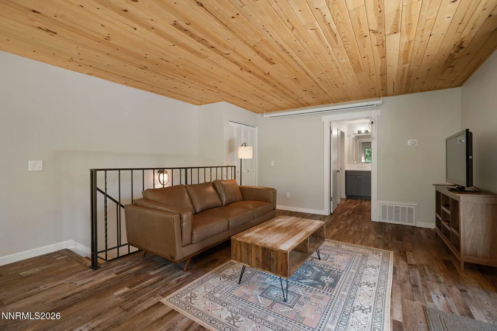 100 Lake Village Stateline NV 89449