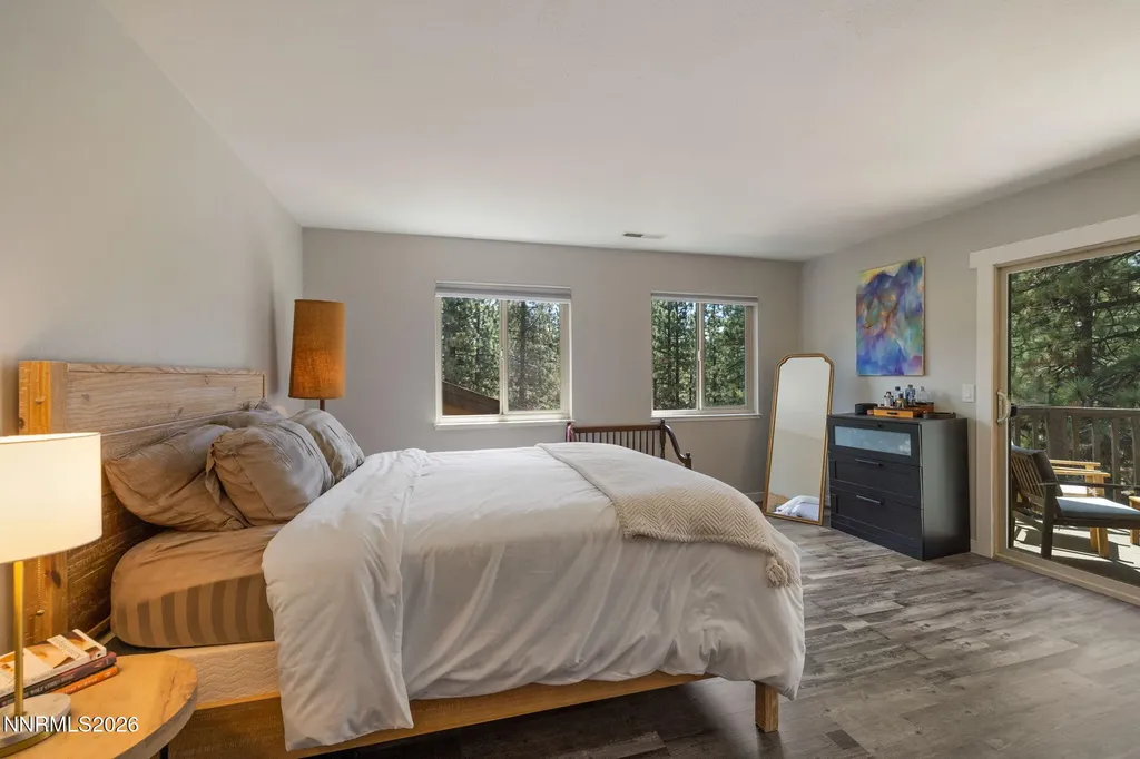 100 Lake Village Stateline NV 89449
