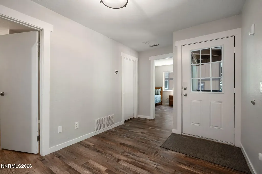100 Lake Village Stateline NV 89449