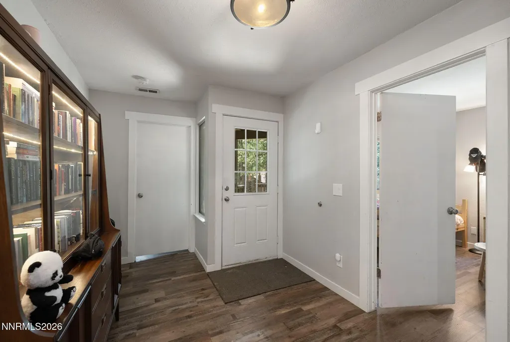 100 Lake Village Stateline NV 89449