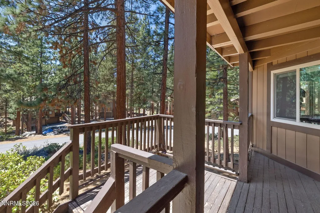 100 Lake Village Stateline NV 89449