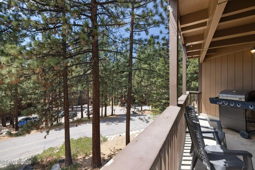 100 Lake Village Stateline NV 89449