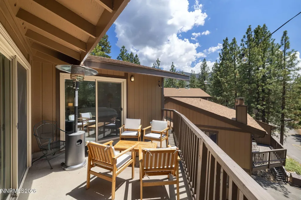 100 Lake Village Stateline NV 89449