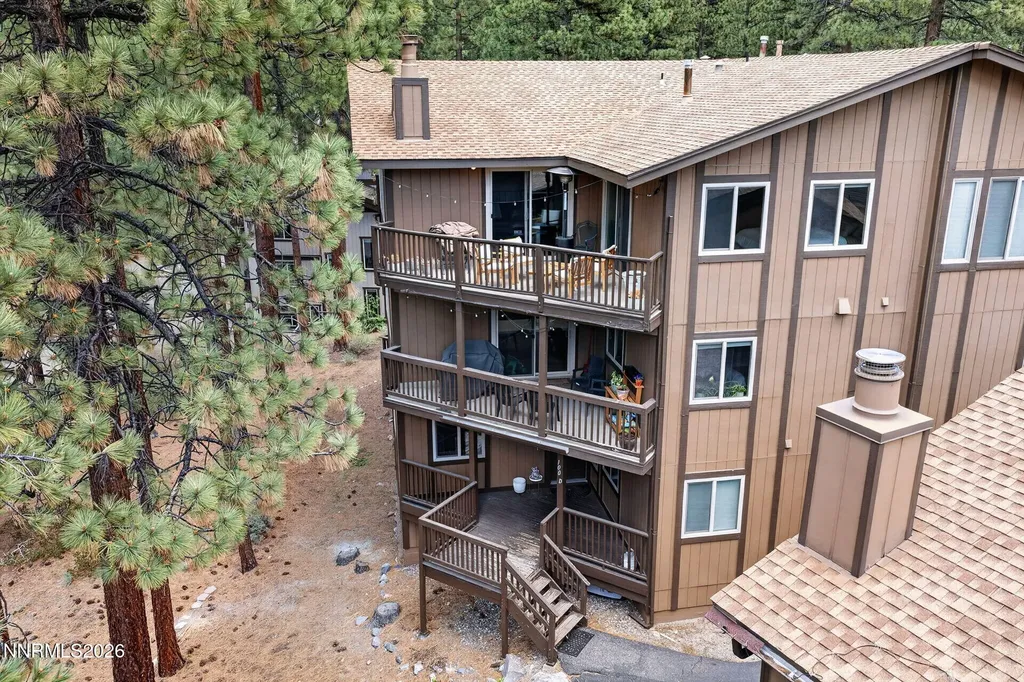 100 Lake Village Stateline NV 89449