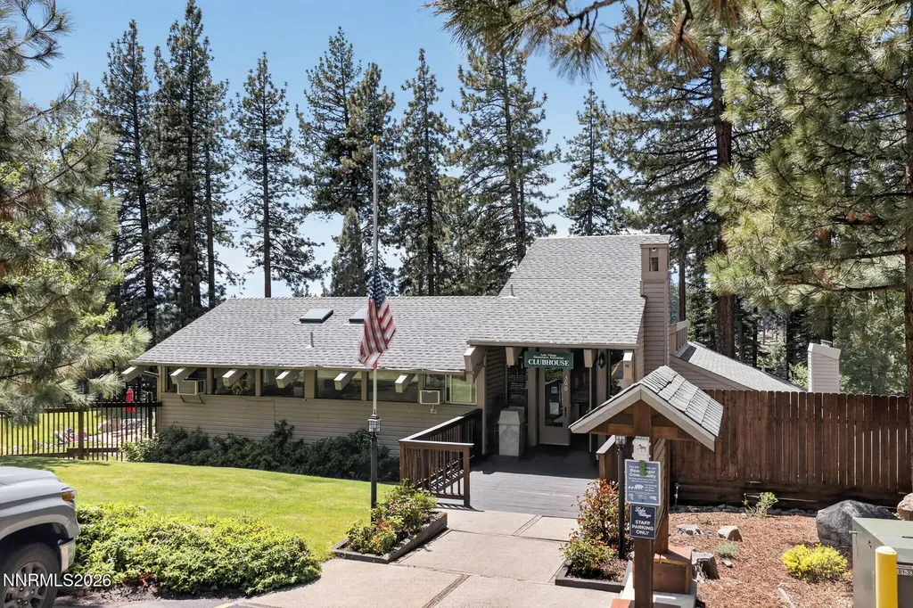 100 Lake Village Stateline NV 89449