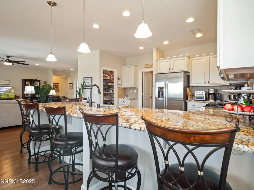 1221 Lasso Gardnerville NV 89410