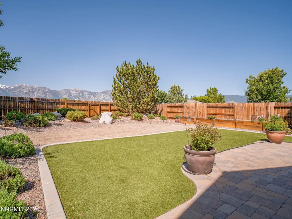 1221 Lasso Gardnerville NV 89410