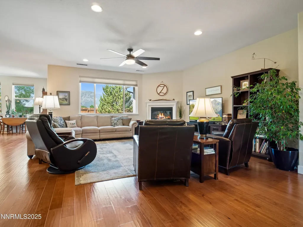 1221 Lasso Gardnerville NV 89410