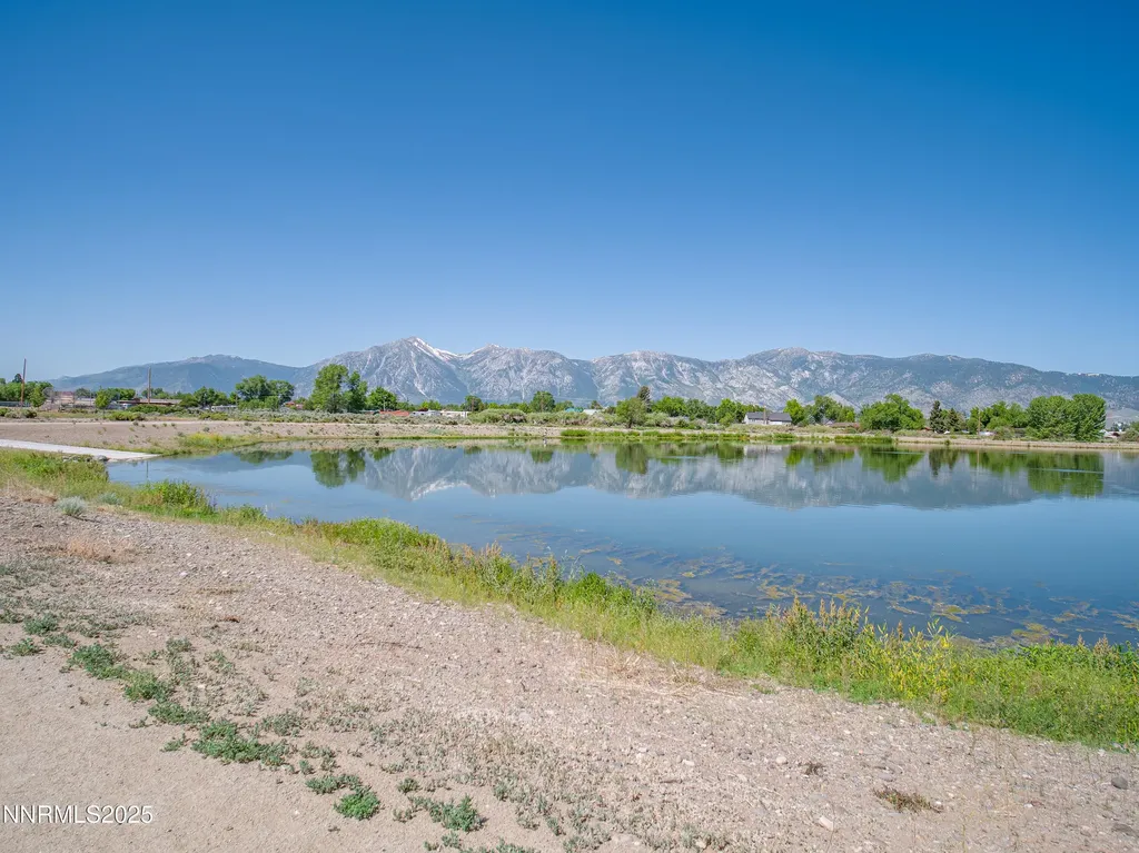 1221 Lasso Gardnerville NV 89410