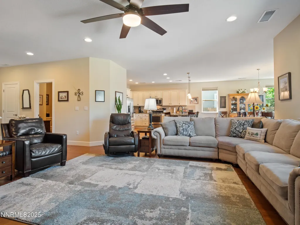 1221 Lasso Gardnerville NV 89410
