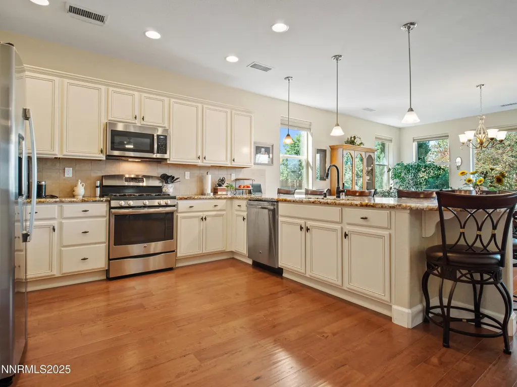 1221 Lasso Gardnerville NV 89410