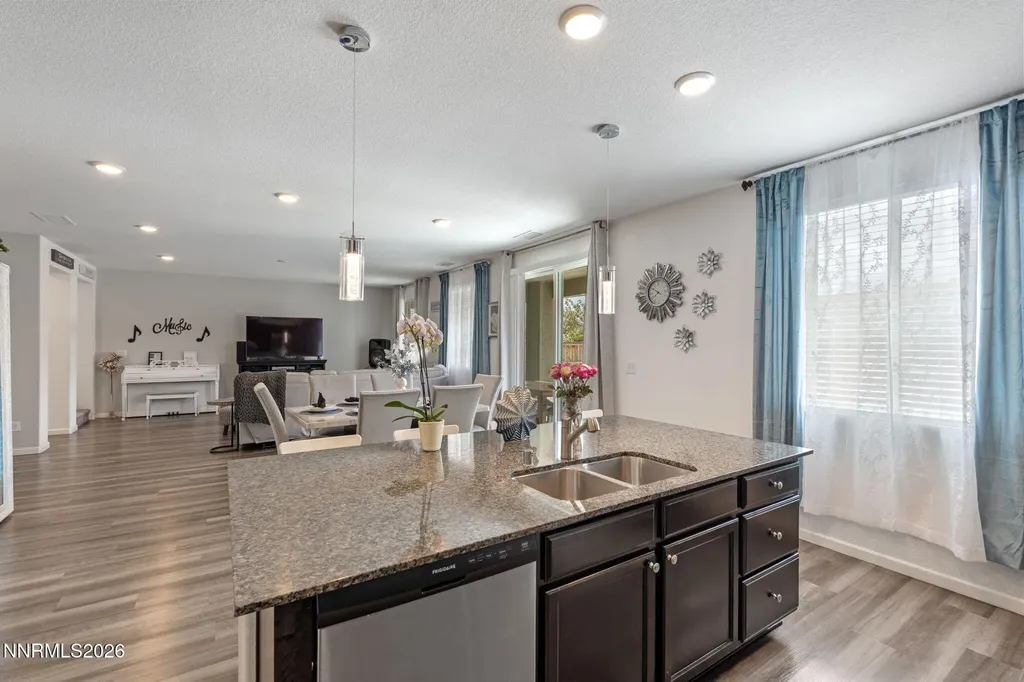 8015 Flint Springs Sun Valley NV 89433