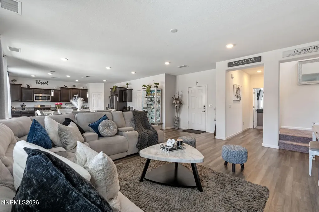 8015 Flint Springs Sun Valley NV 89433