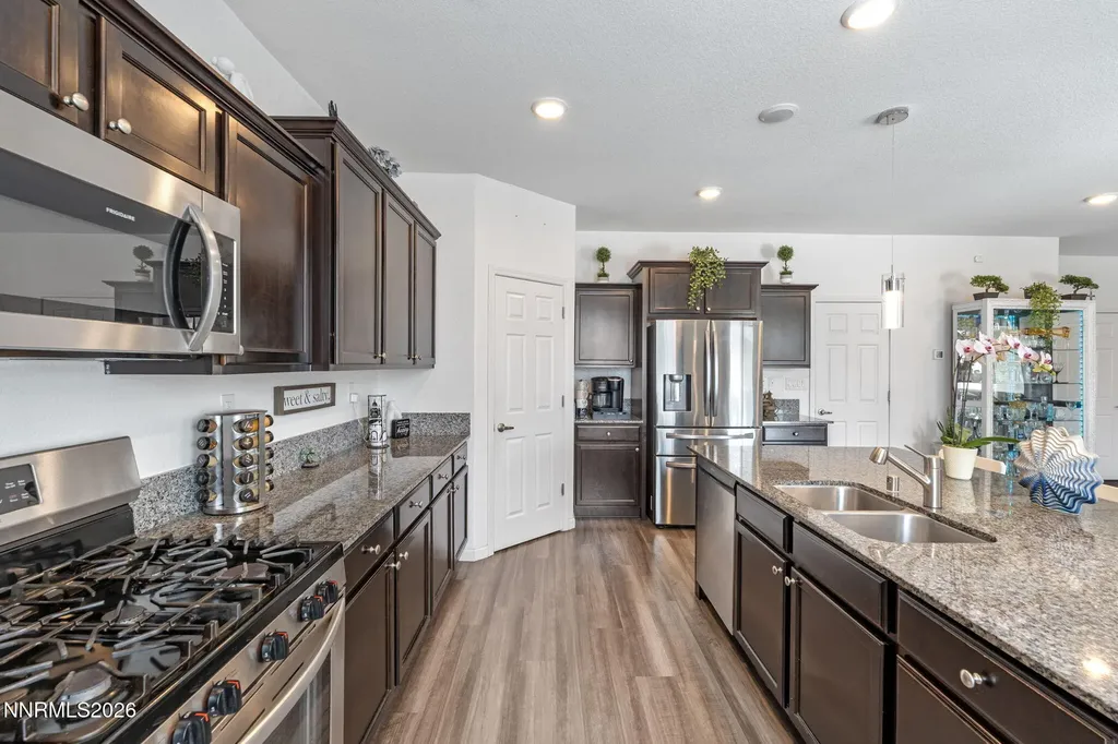 8015 Flint Springs Sun Valley NV 89433