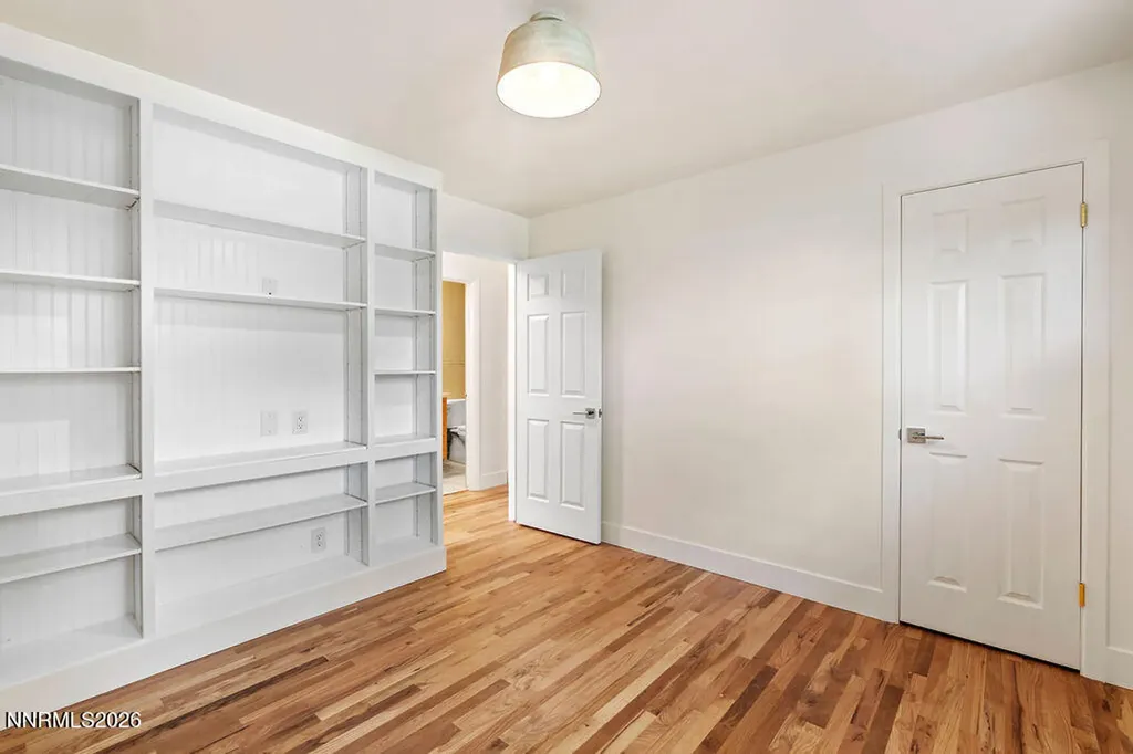 1606 Knoll Reno NV 89509