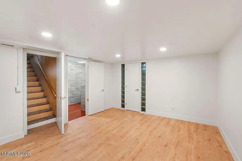1606 Knoll Reno NV 89509
