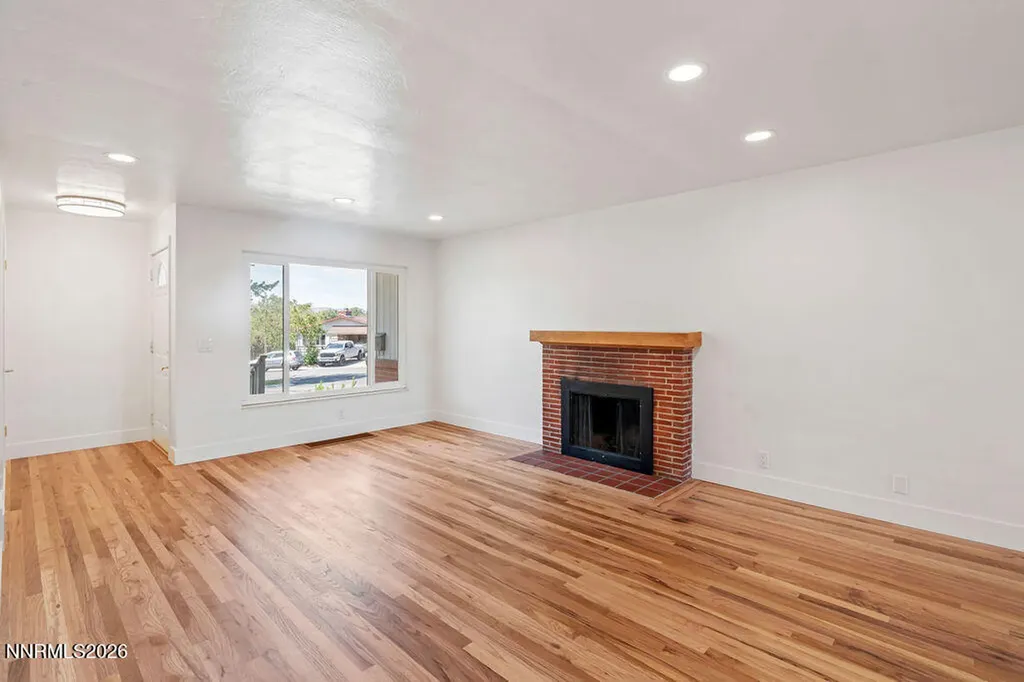 1606 Knoll Reno NV 89509