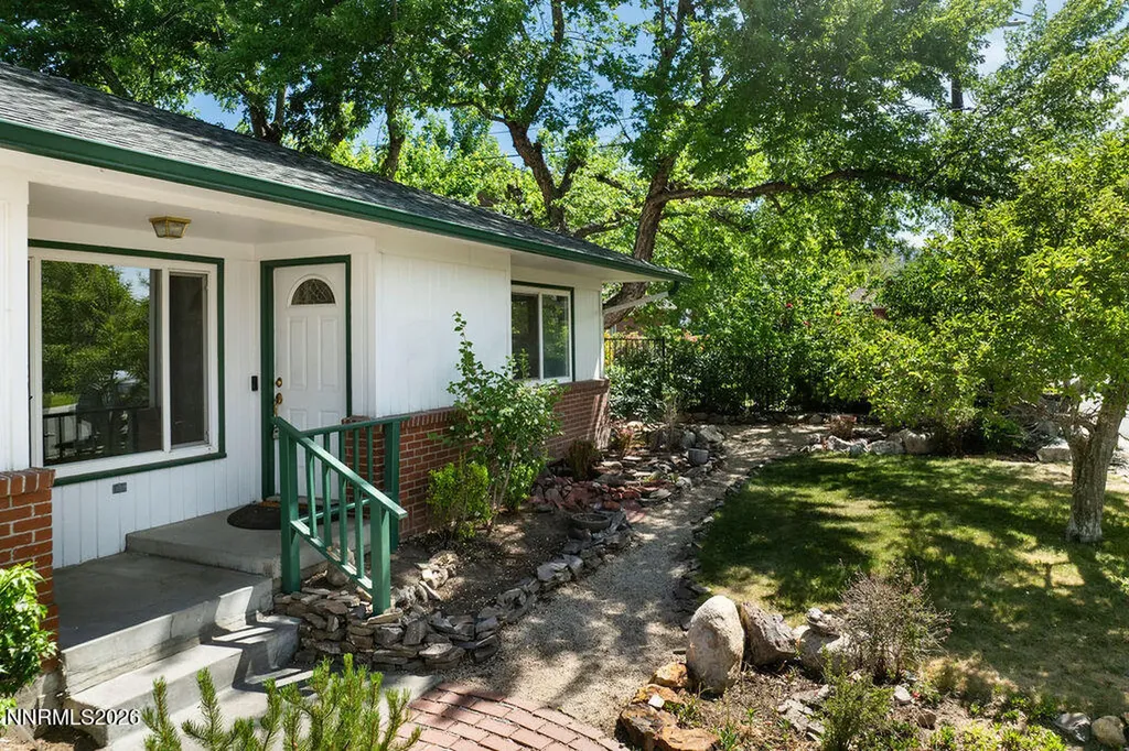 1606 Knoll Reno NV 89509