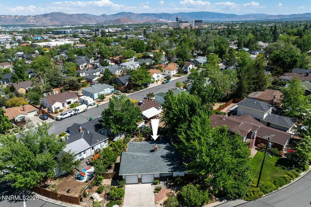 1606 Knoll Reno NV 89509